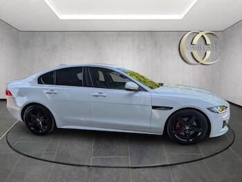 Used Jaguar XE 2018 for sale - 78383304: Photo