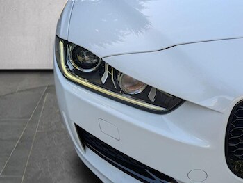 Used Jaguar XE 2018 for sale - 78383304: Photo