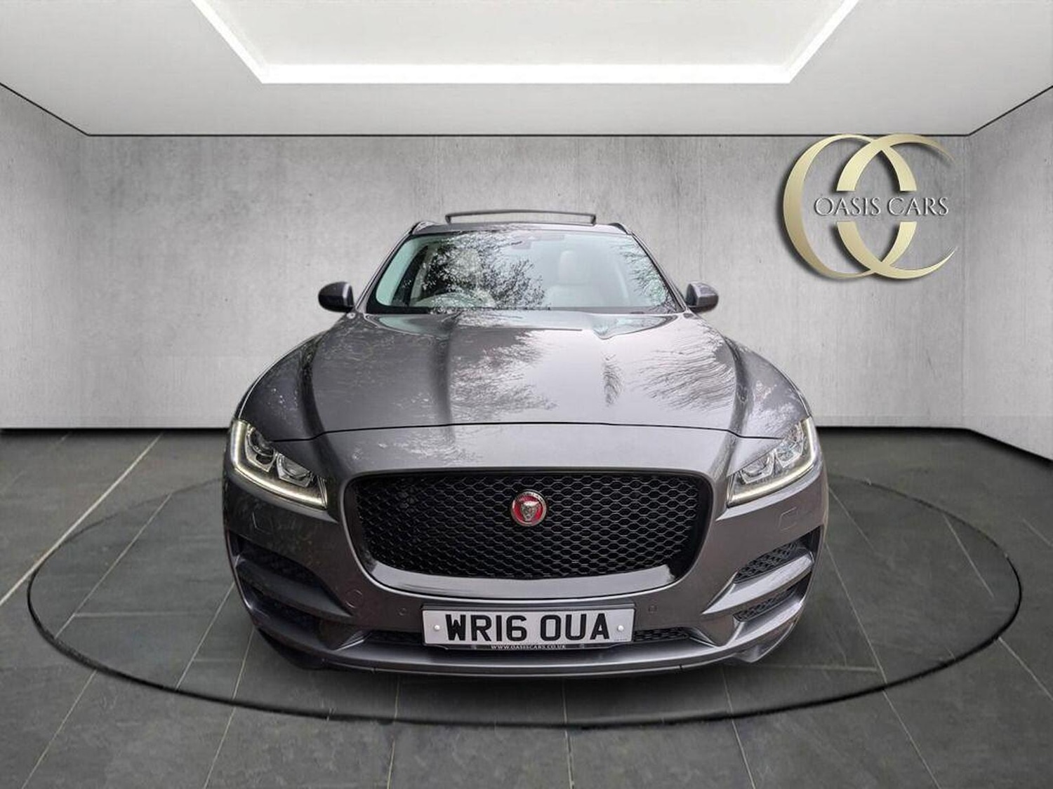 Used Jaguar F-Pace 2016 for sale - 76974302: Photo 3