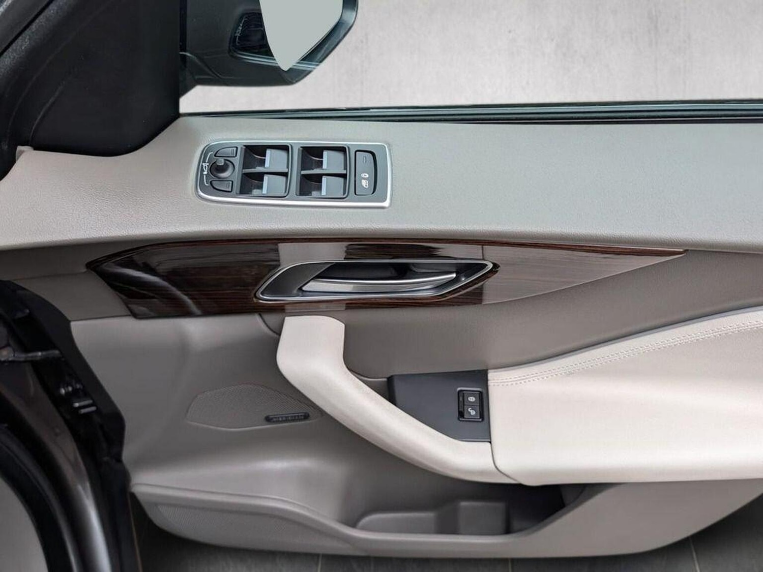 Used Jaguar F-Pace 2016 for sale - 76974302: Photo 5