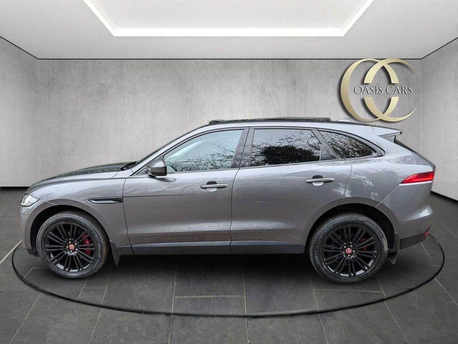 Used Jaguar F-Pace 2016 for sale - 76974302: Photo 8