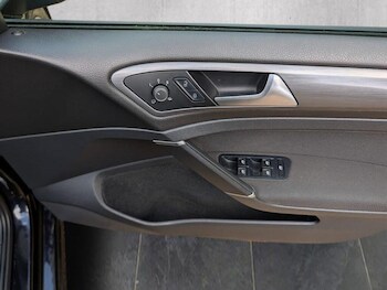 Used Volkswagen Golf 2018 for sale - 78242687: Photo