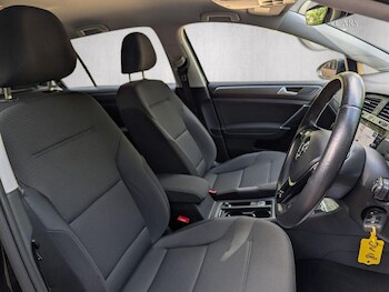 Used Volkswagen Golf 2018 for sale - 78242687: Photo