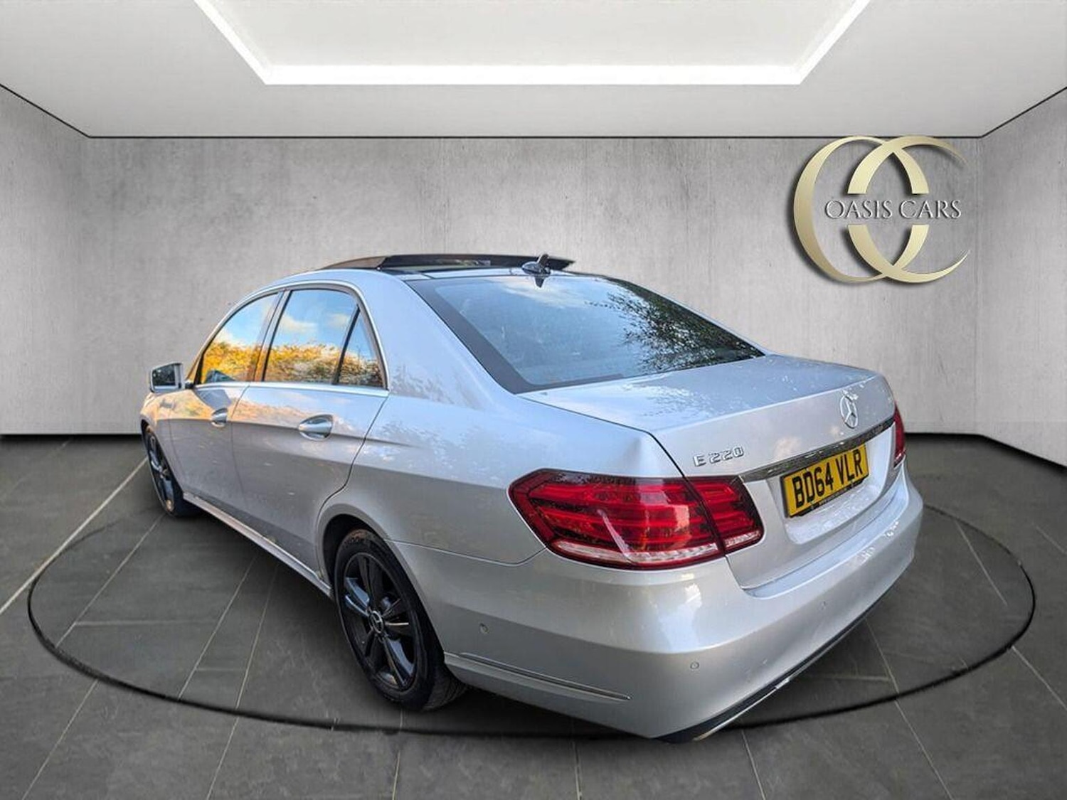 Used Mercedes-Benz E Class 2014 for sale - 76769874: Photo 10