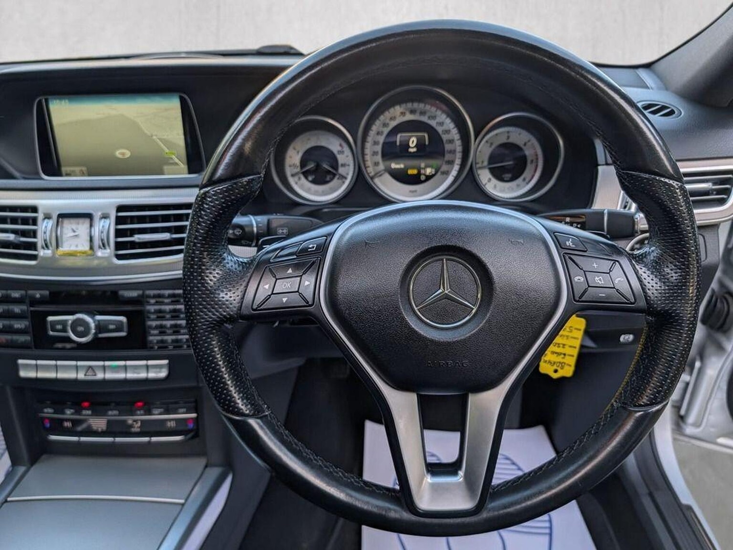 Used Mercedes-Benz E Class 2014 for sale - 76769874: Photo 11