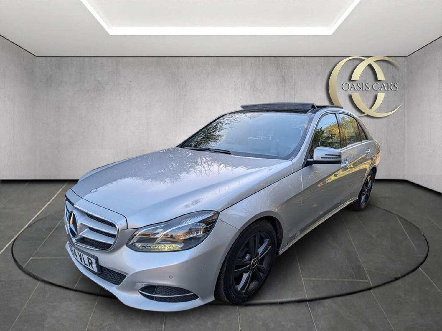 Used Mercedes-Benz E Class 2014 for sale - 76769874: Photo 13
