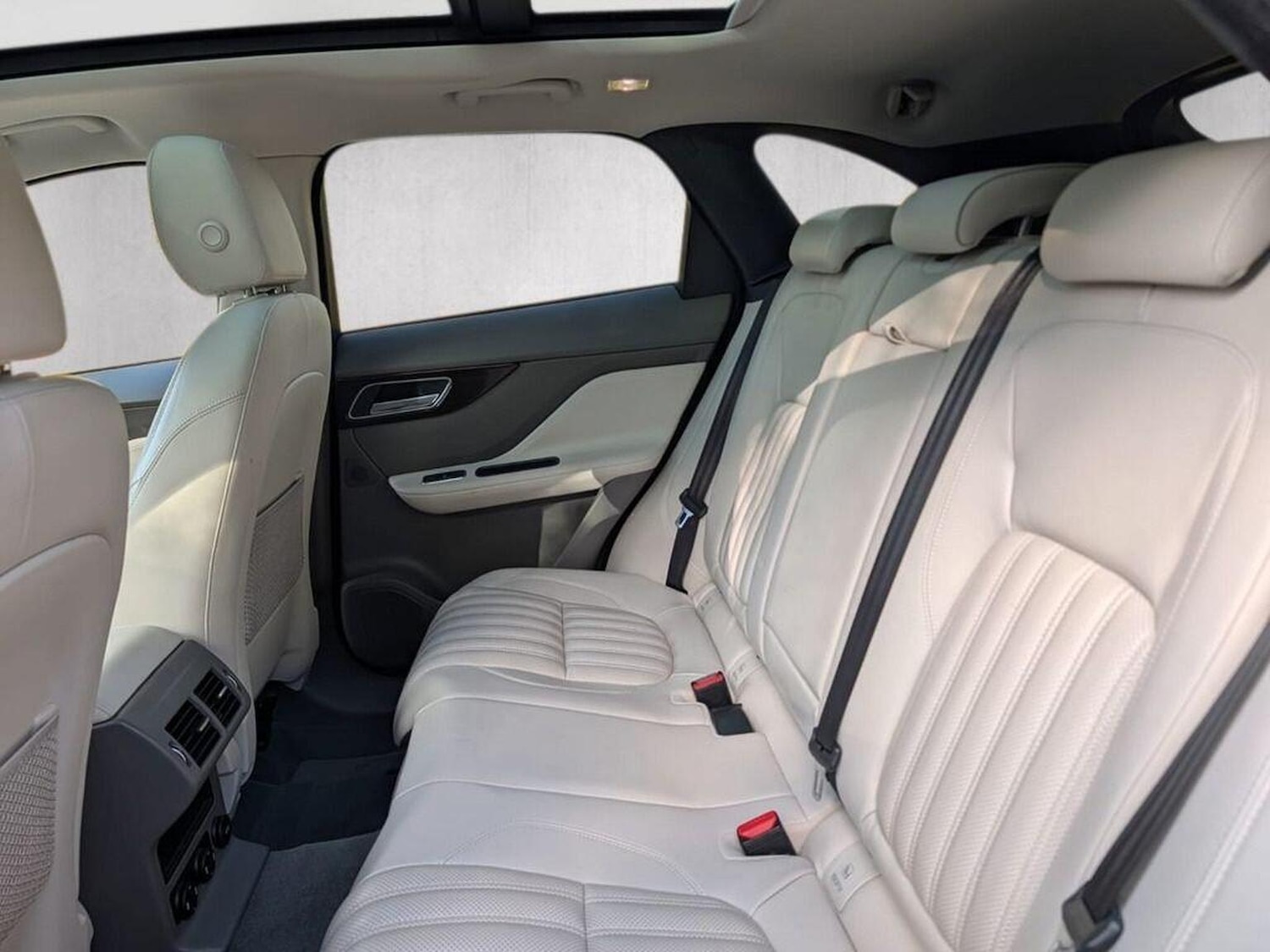 Used Jaguar F-Pace 2016 for sale - 77656187: Photo 13