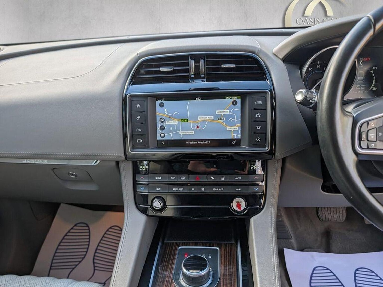 Used Jaguar F-Pace 2016 for sale - 77656187: Photo 8