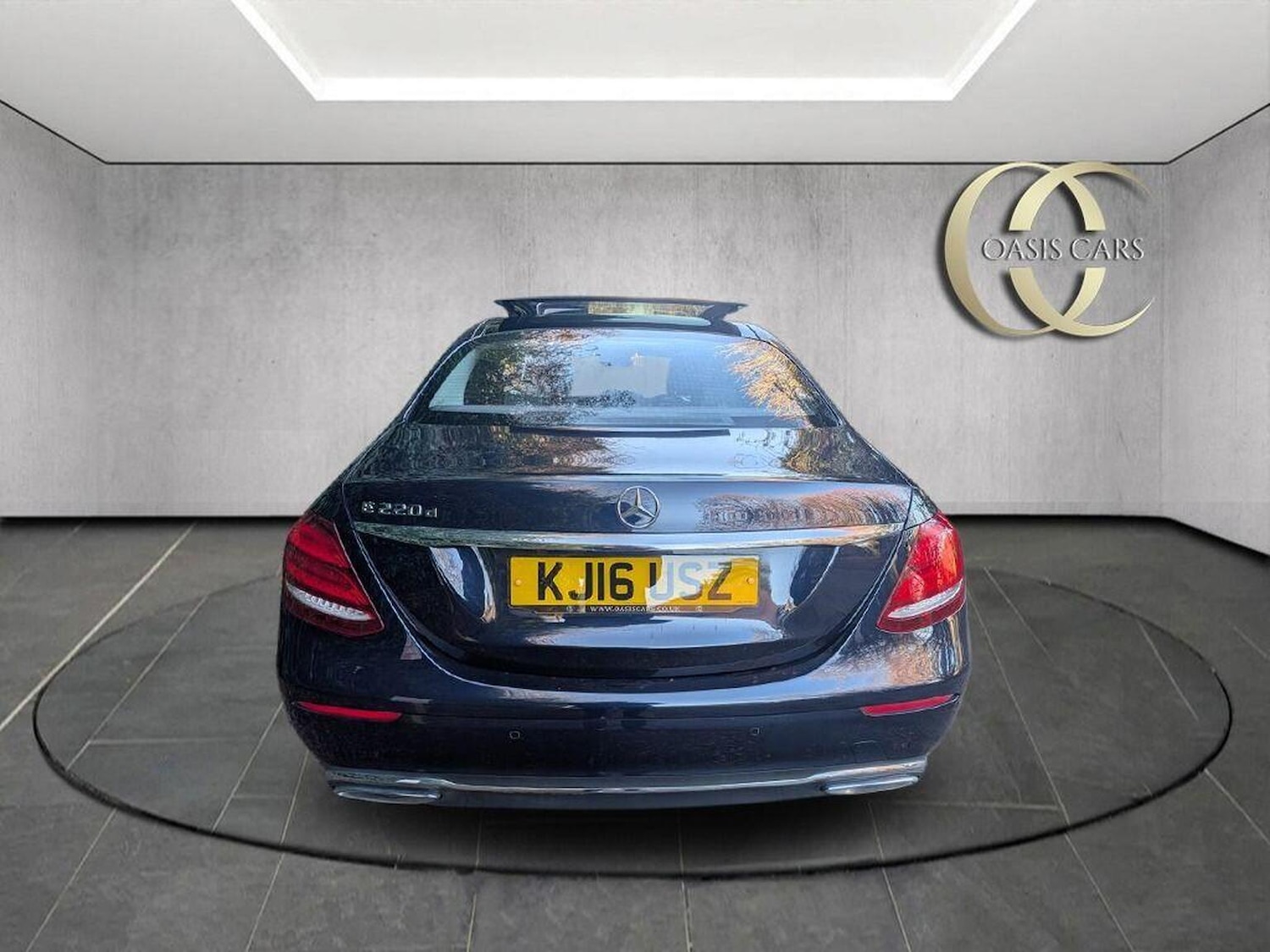 Used Mercedes-Benz E Class 2016 for sale - 76656018: Photo 8