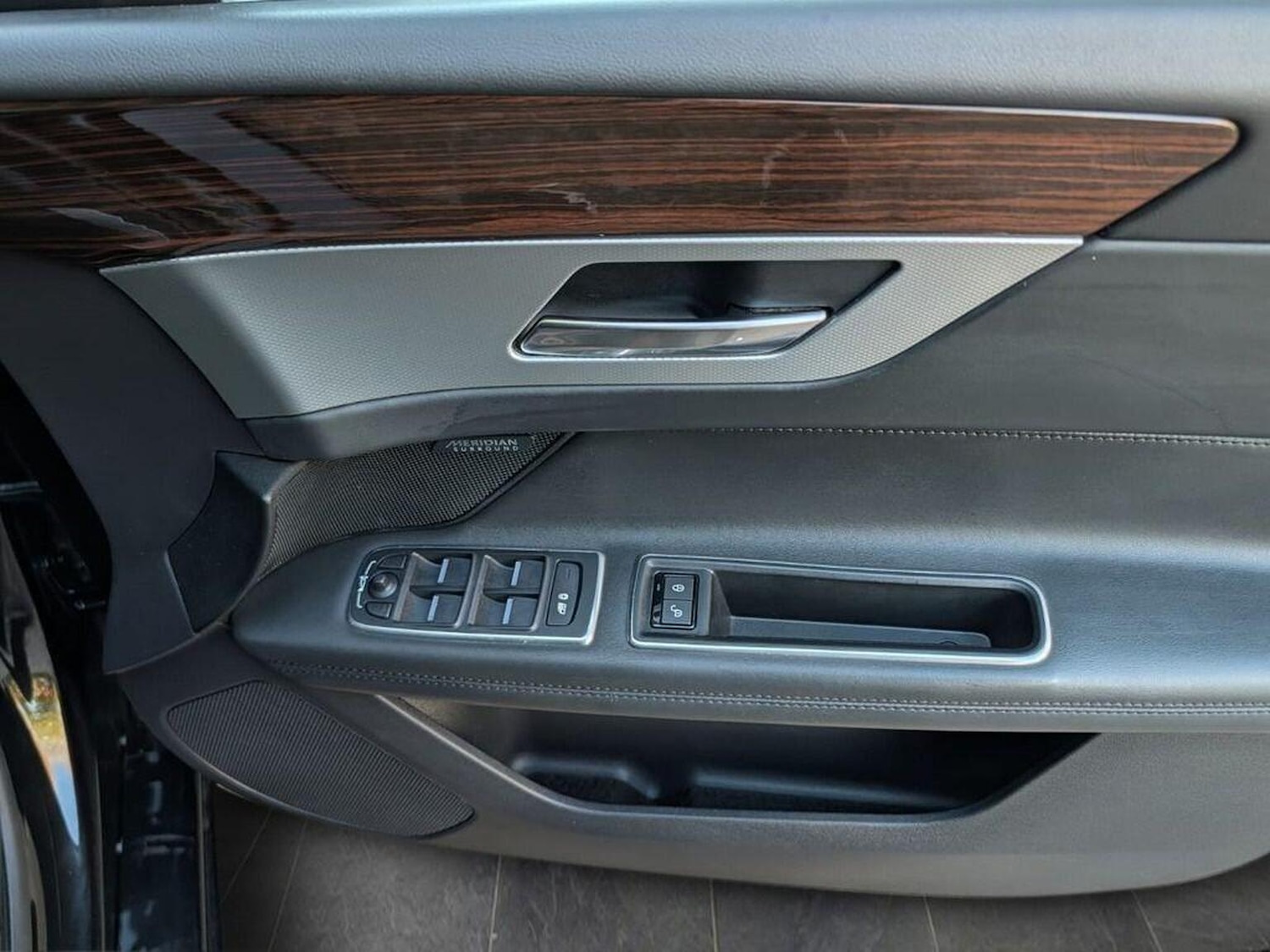 Used Jaguar XF 2016 for sale - 78031630: Photo 7