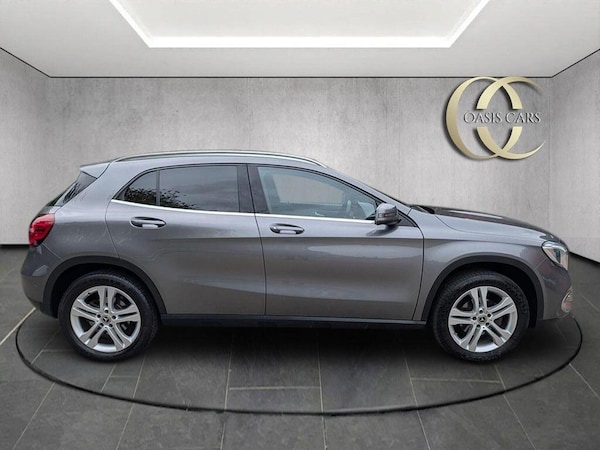 Used Mercedes-Benz GLA 2017 for sale - 76313898: Photo 2