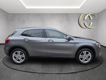 Used Mercedes-Benz GLA 2017 for sale - 76313898: Photo 2