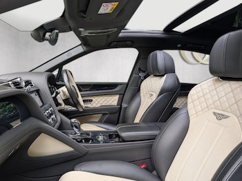 Used Bentley Bentayga 2020 for sale - 78373578: Photo