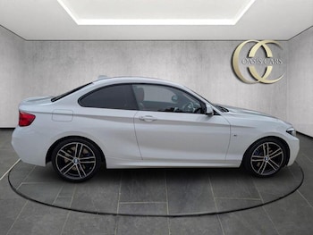 Used BMW 2 Series 2017 for sale - 75632900: Photo