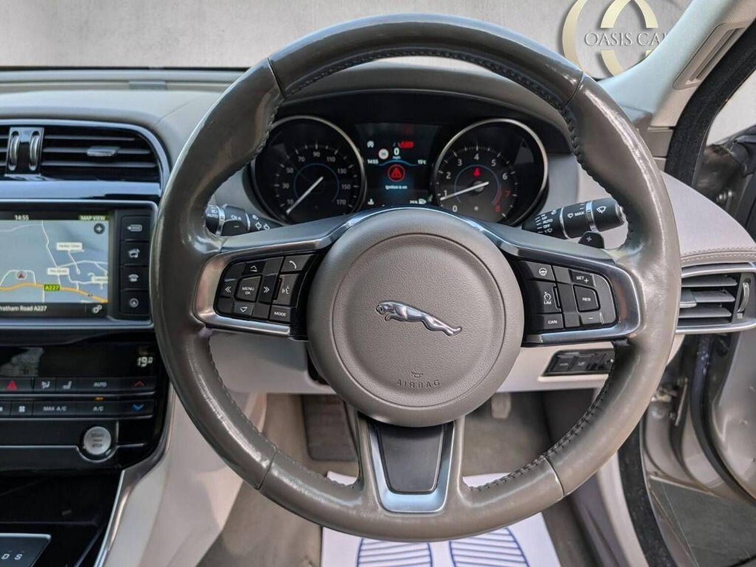 Used Jaguar XE 2018 for sale - 77977034: Photo 11