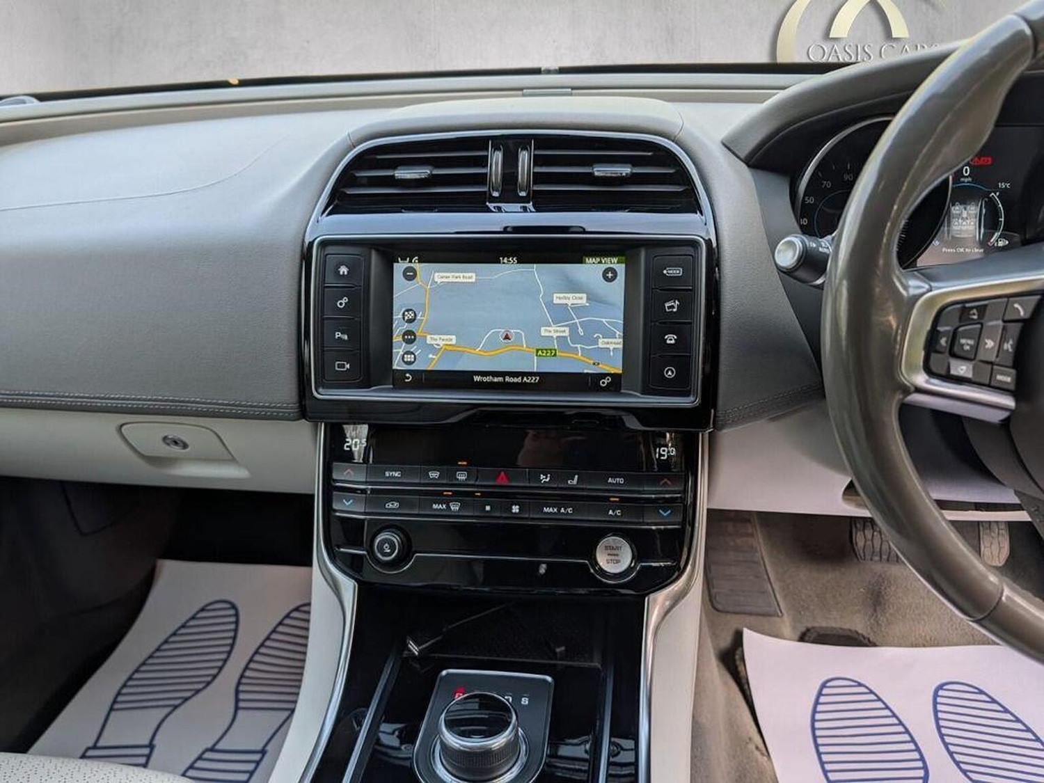 Used Jaguar XE 2018 for sale - 77977034: Photo 15