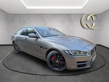 Used Jaguar XE 2018 for sale - 77977034: Photo