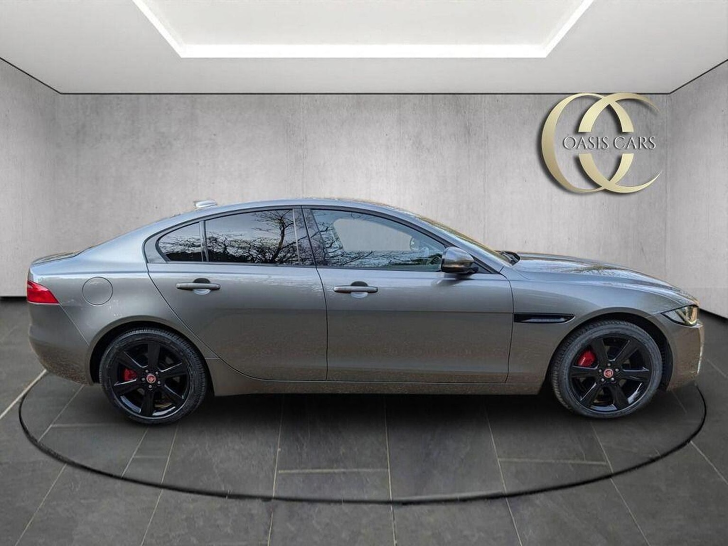 Used Jaguar XE 2018 for sale - 77977034: Photo 5