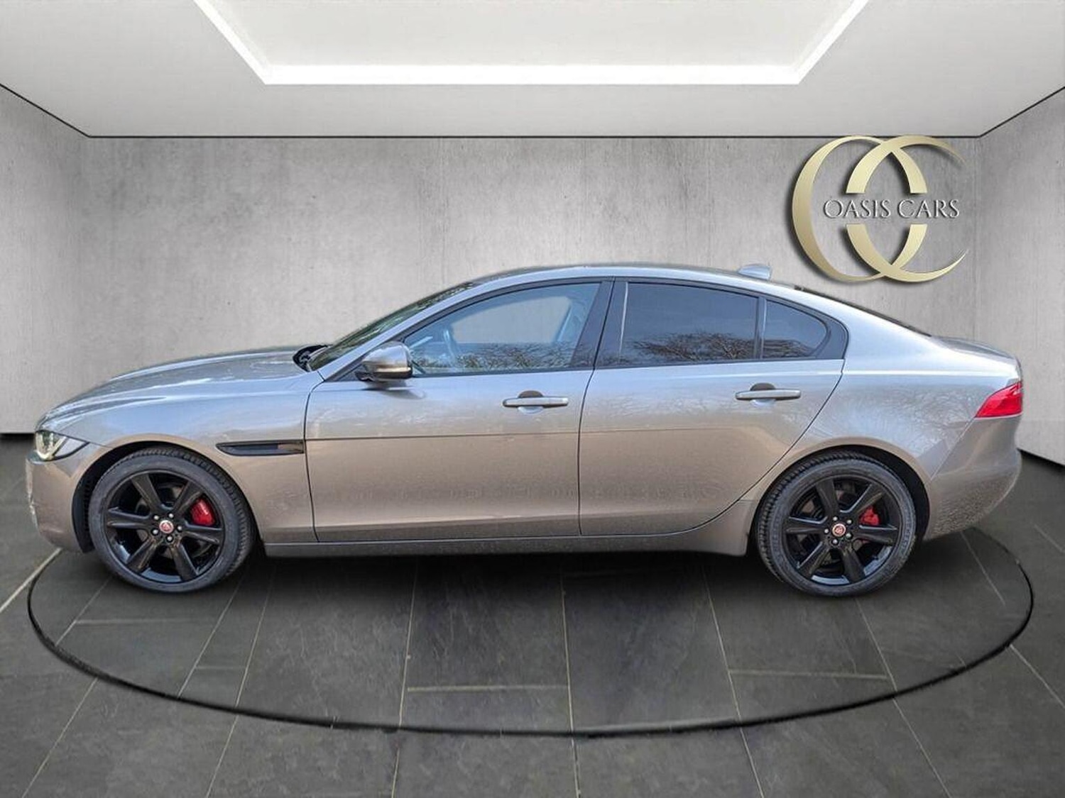 Used Jaguar XE 2018 for sale - 77977034: Photo 7