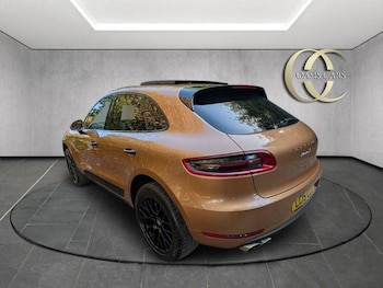 Used Porsche Macan 2015 for sale - 76237165: Photo 2