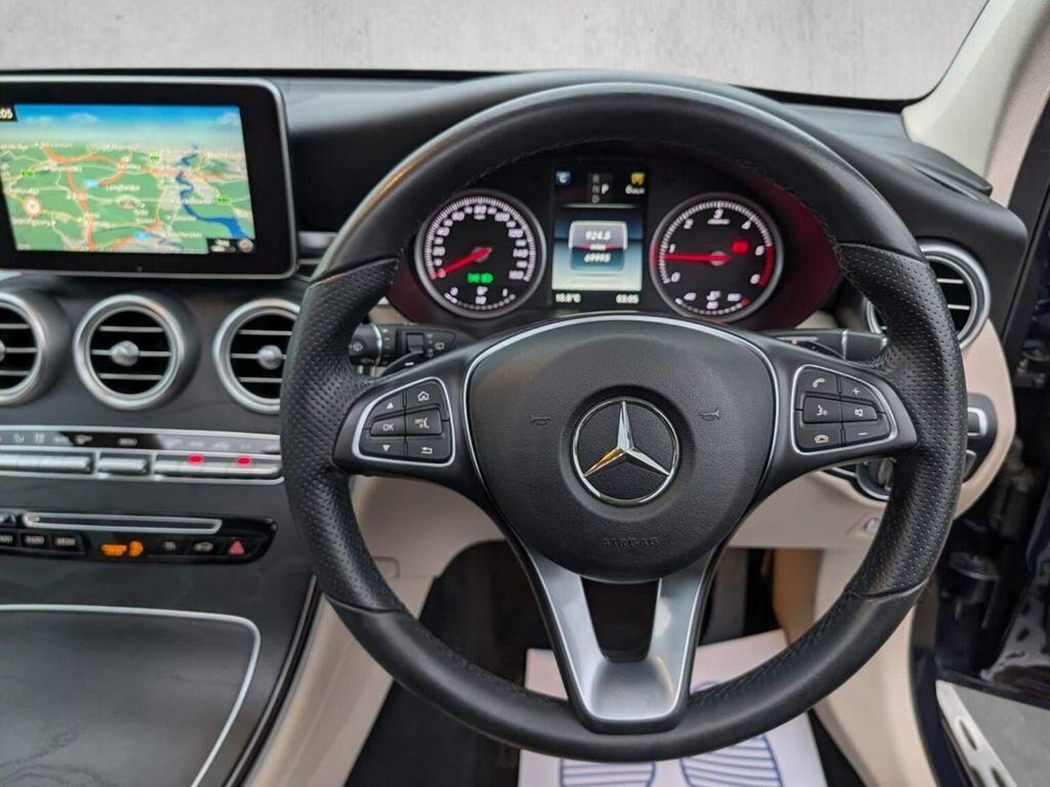 Used Mercedes-Benz GLC 2017 for sale - 76769699: Photo 11