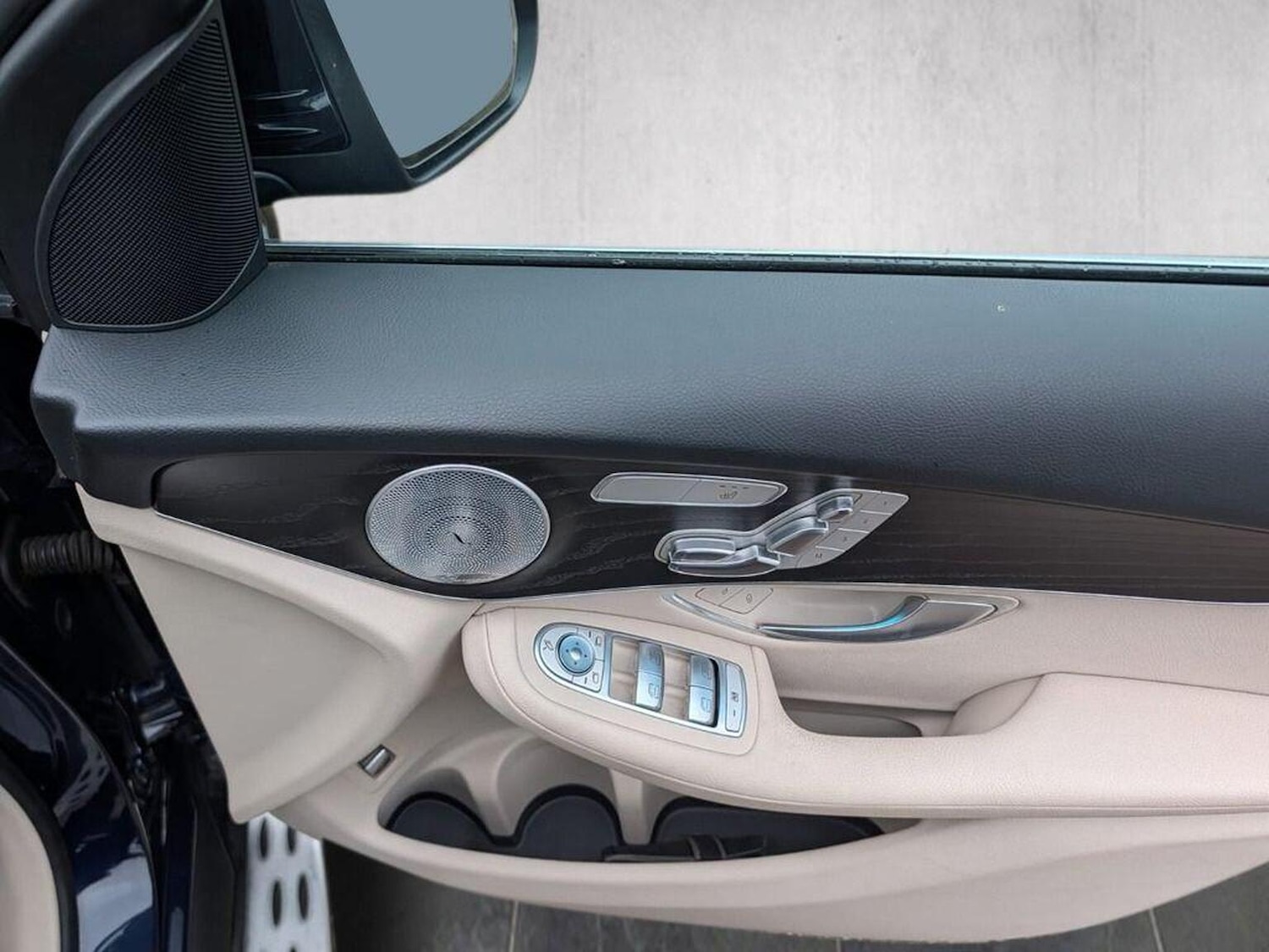 Used Mercedes-Benz GLC 2017 for sale - 76769699: Photo 15