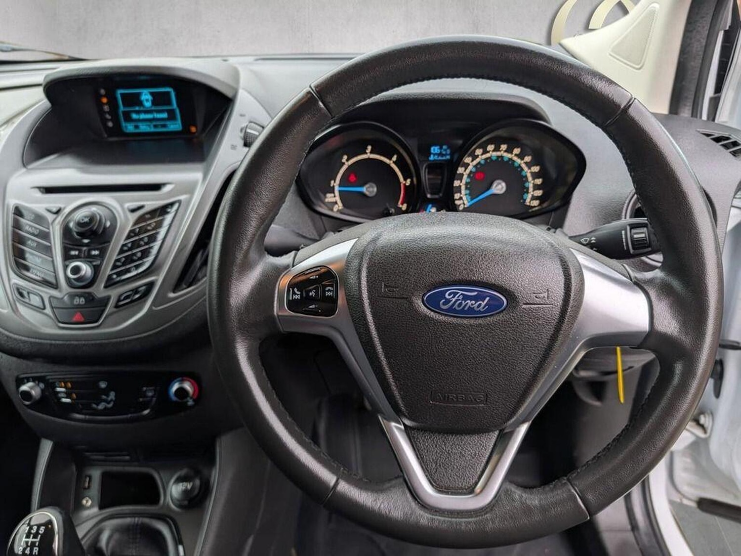 Used Ford Transit Courier 2015 for sale - 76884846: Photo 3