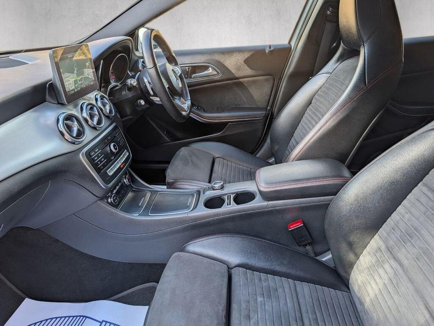 Used Mercedes-Benz GLA 2018 for sale - 77656184: Photo 3