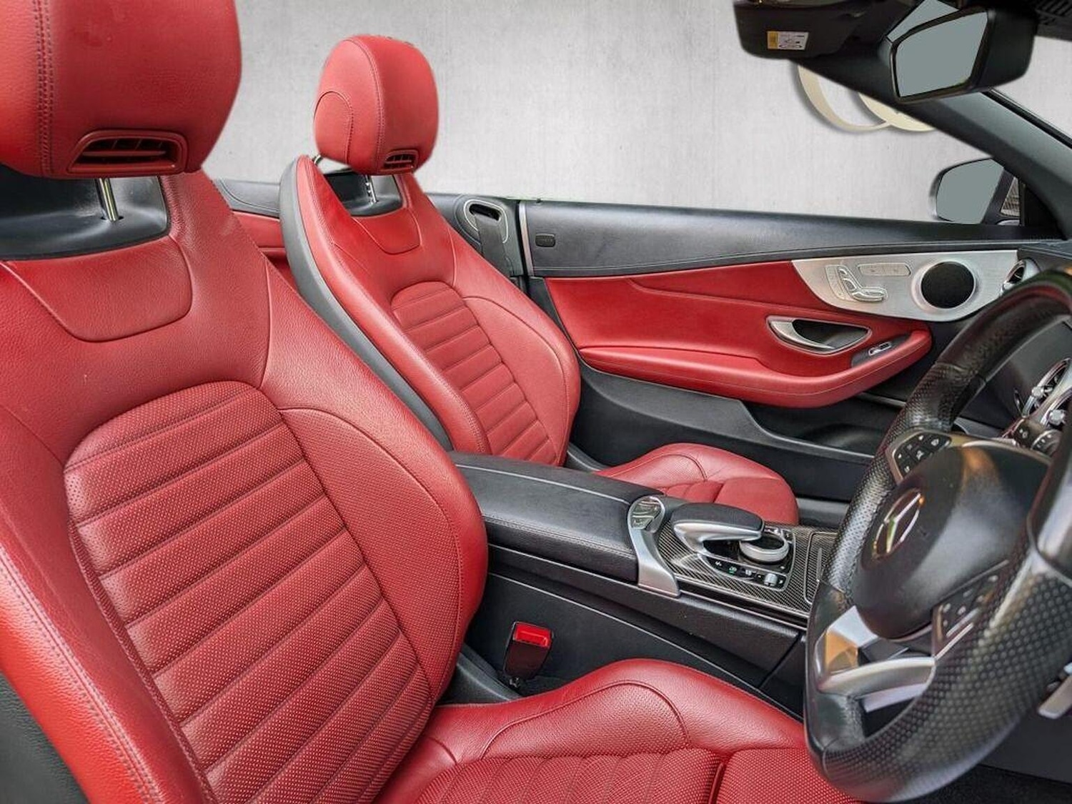 Used Mercedes-Benz C Class 2018 for sale - 76030666: Photo 2