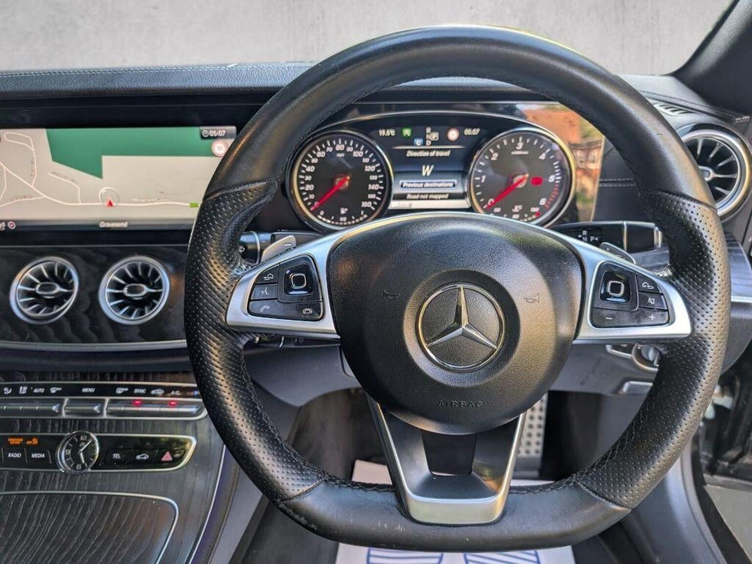 Used Mercedes-Benz E Class 2018 for sale - 76974363: Photo 9