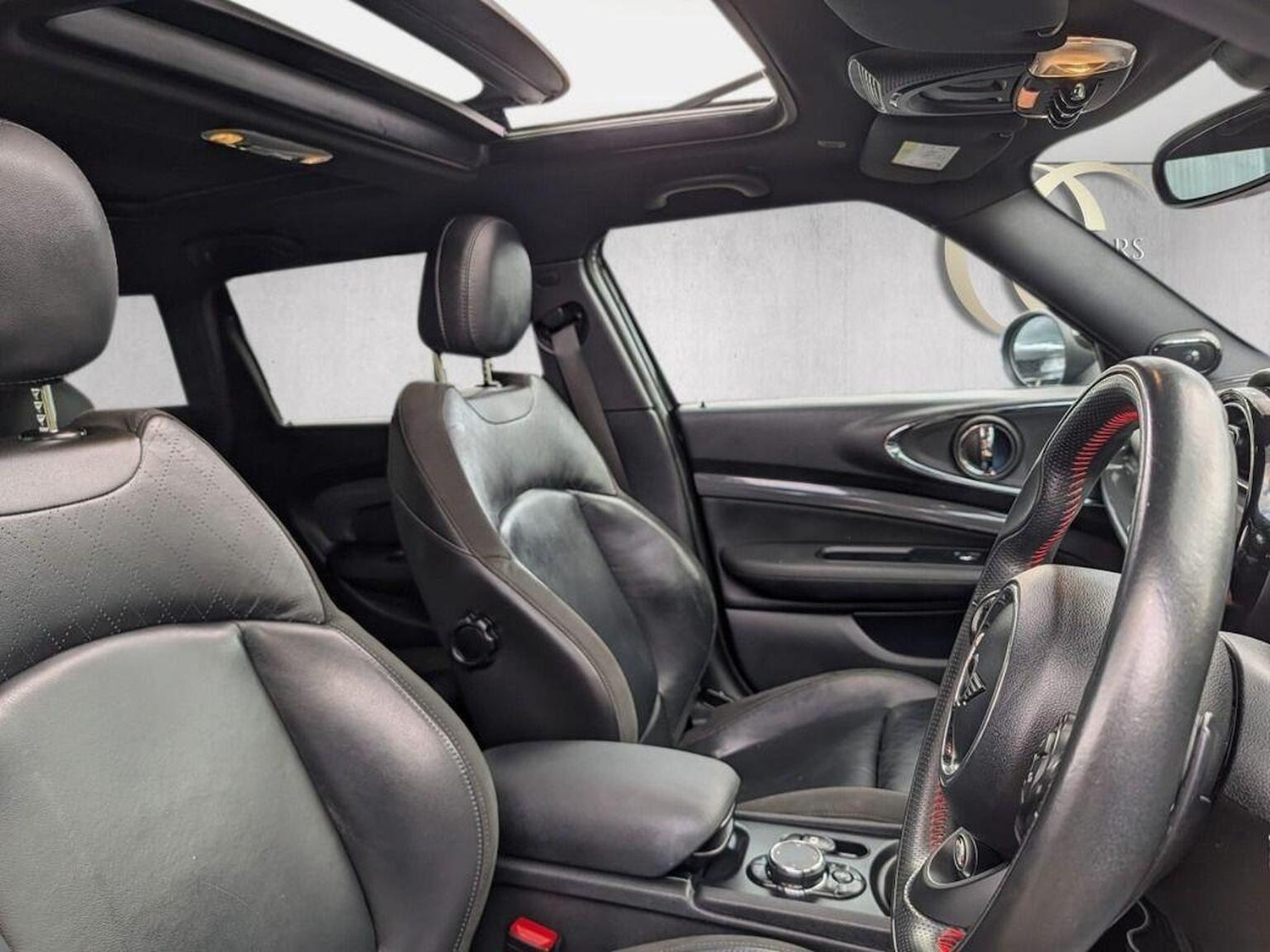Used MINI Clubman 2019 for sale - 76041085: Photo 2