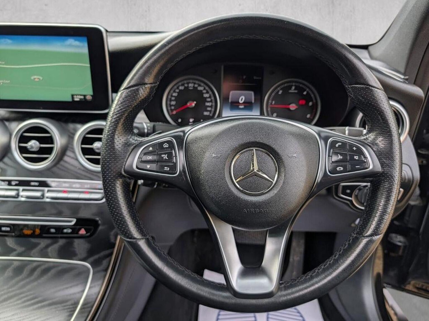 Used Mercedes-Benz GLC 2019 for sale - 77548218: Photo 12