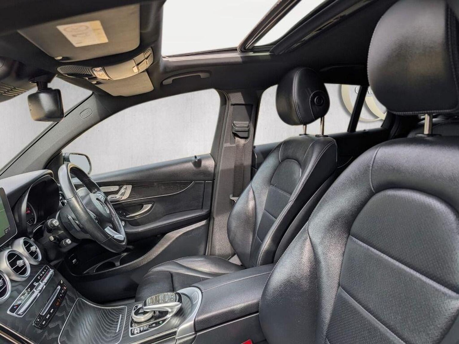 Used Mercedes-Benz GLC 2019 for sale - 77548218: Photo 6