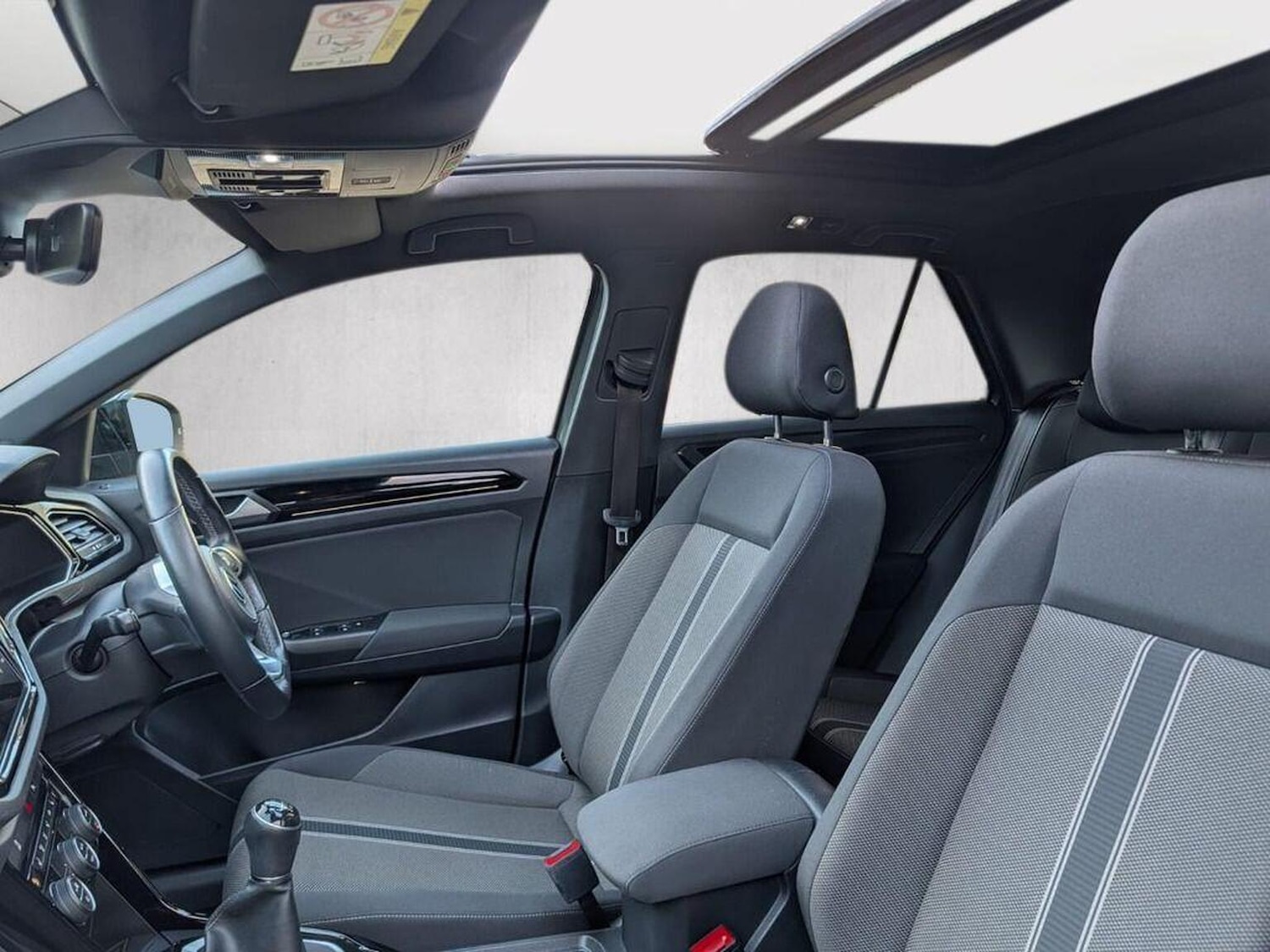 Used Volkswagen T-Roc 2021 for sale - 76911070: Photo 2