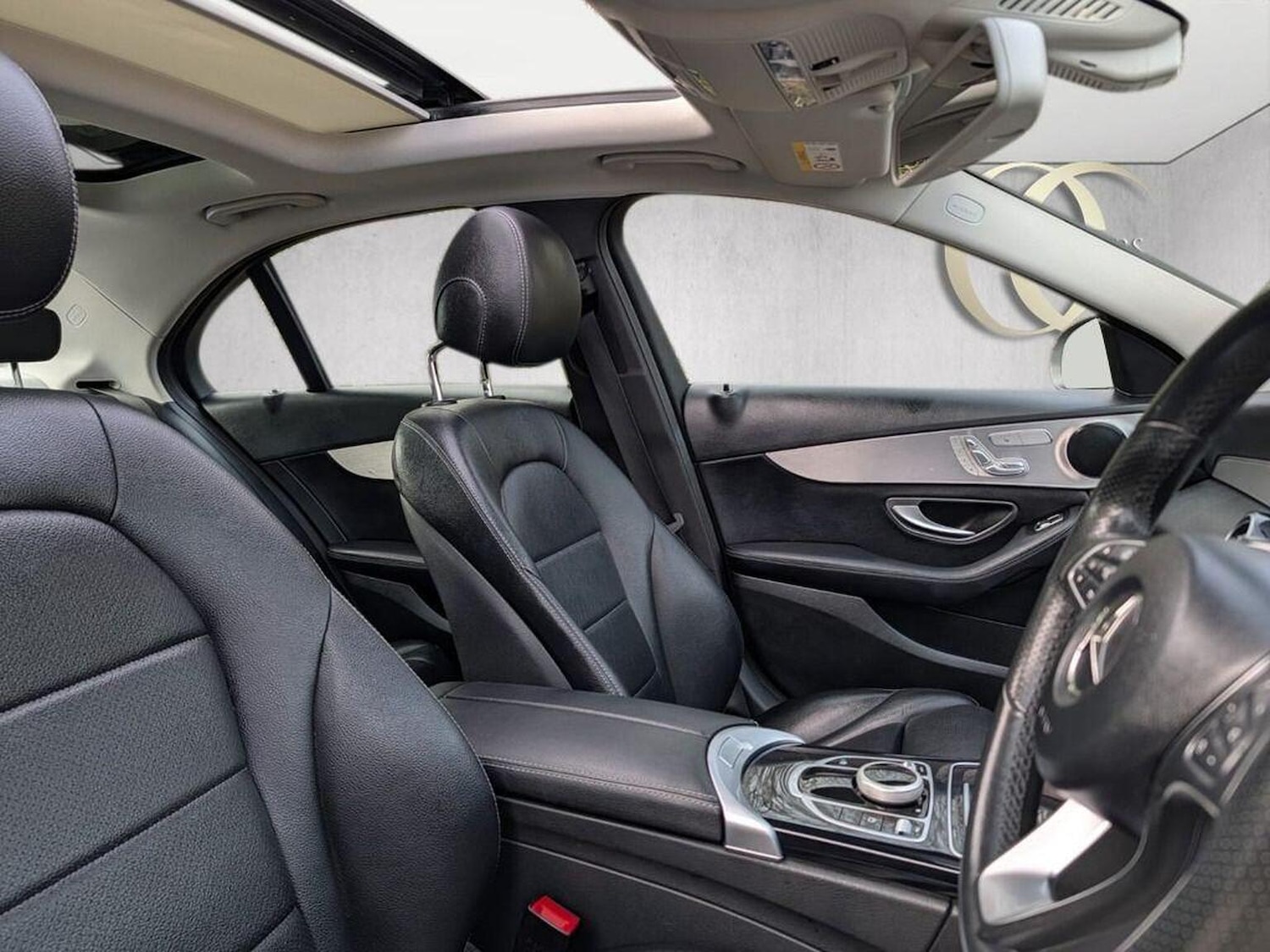 Used Mercedes-Benz C Class 2017 for sale - 76769864: Photo 2