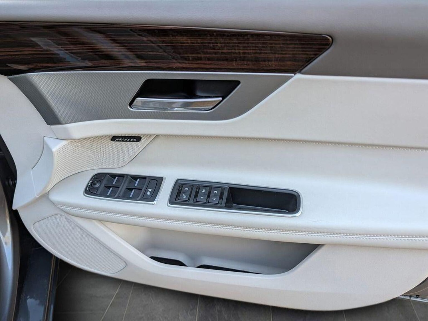 Used Jaguar XF 2017 for sale - 77851453: Photo 16