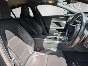 Used Jaguar XE 2019 for sale - 79631507: Photo