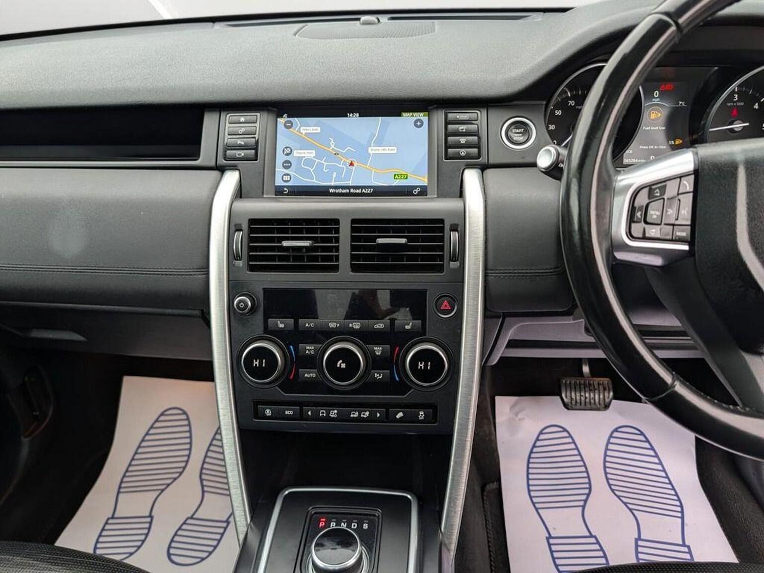 Used Land Rover Discovery Sport 2017 for sale - 77453412: Photo 12