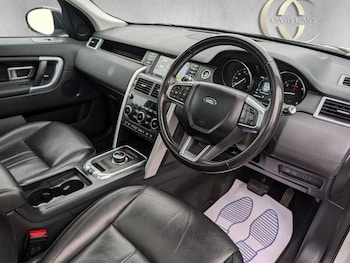 Used Land Rover Discovery Sport 2017 for sale - 77453412: Photo