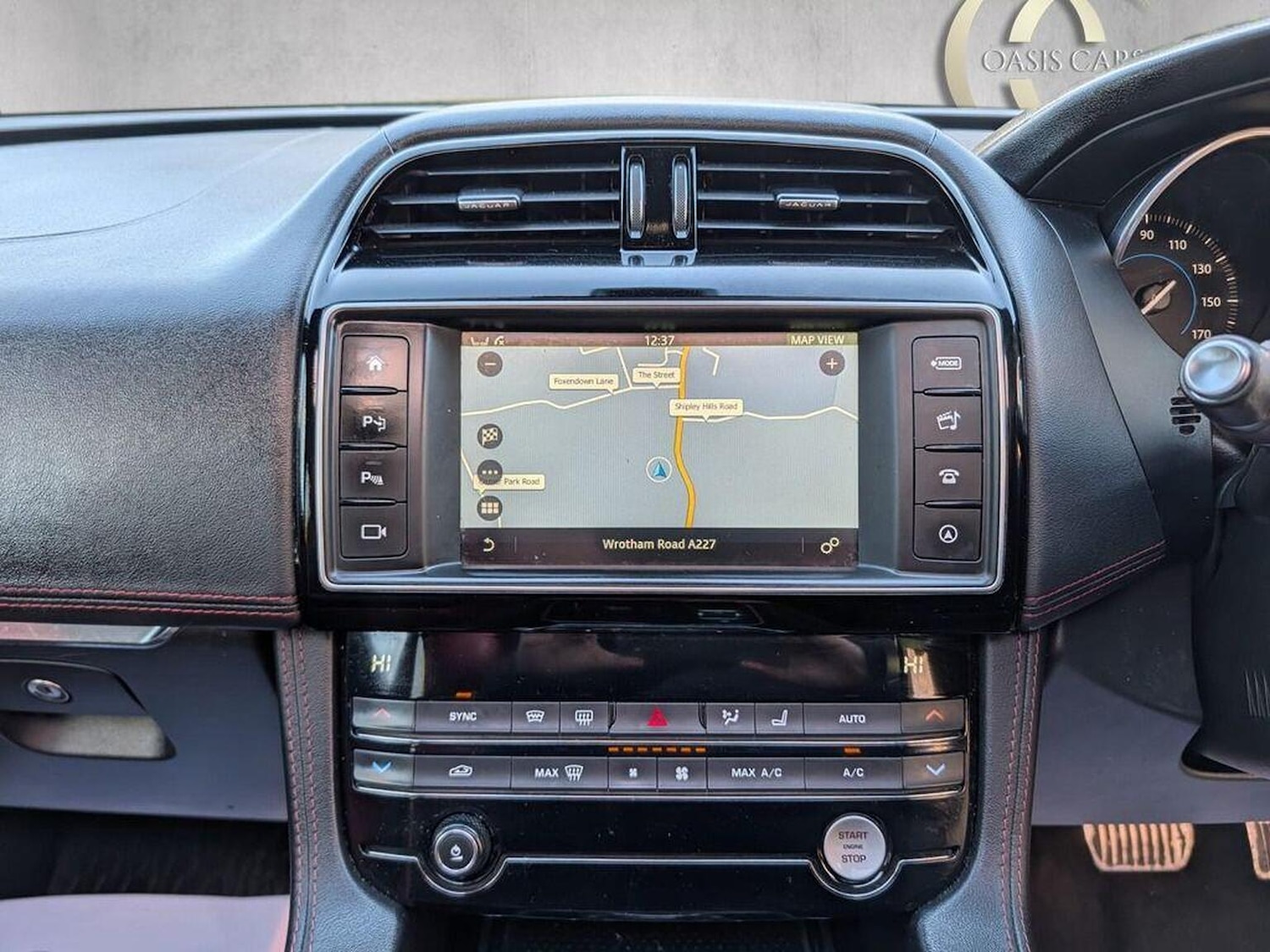 Used Jaguar F-Pace 2016 for sale - 76951059: Photo 8