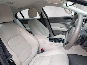 Used Jaguar XE 2018 for sale - 79400718: Photo