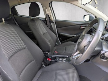 Used Mazda Mazda2 2018 for sale - 78373393: Photo