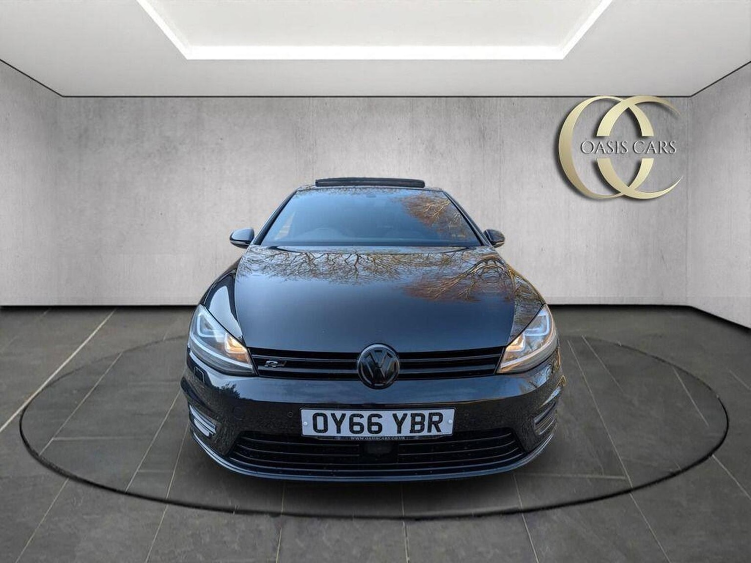 Used Volkswagen Golf 2016 for sale - 77968716: Photo 2