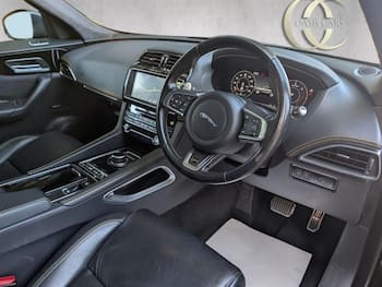 Used Jaguar F-Pace 2019 for sale - 79631542: Photo