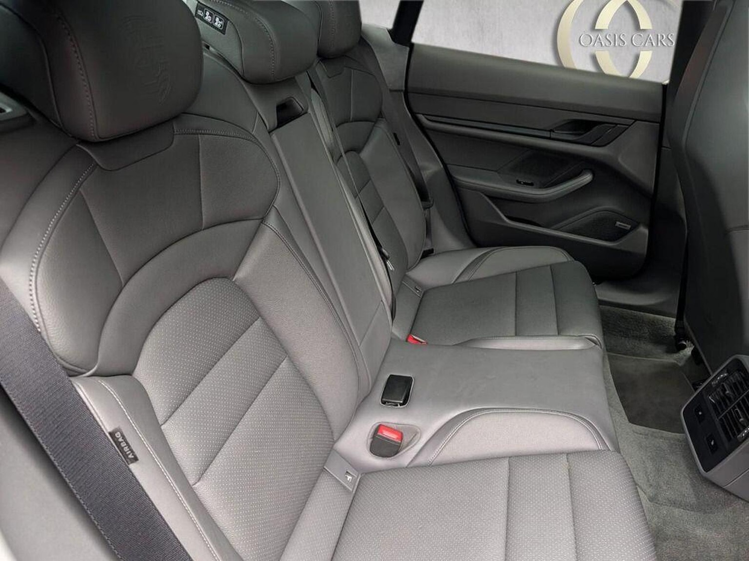 Used Porsche Taycan 2021 for sale - 76656200: Photo 14