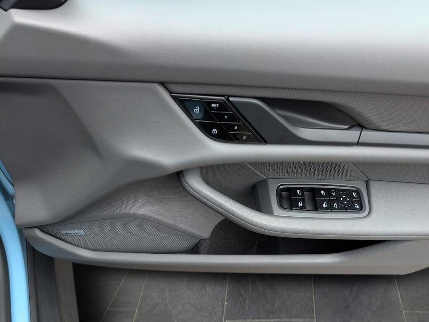 Used Porsche Taycan 2021 for sale - 76656200: Photo 16