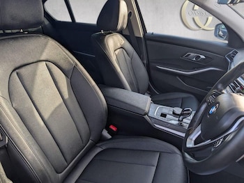 Used BMW 3 Series 2021 for sale - 76656081: Photo