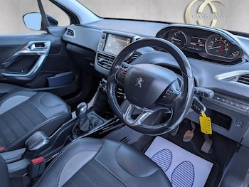 Used Peugeot 2008 2016 for sale - 77225211: Photo