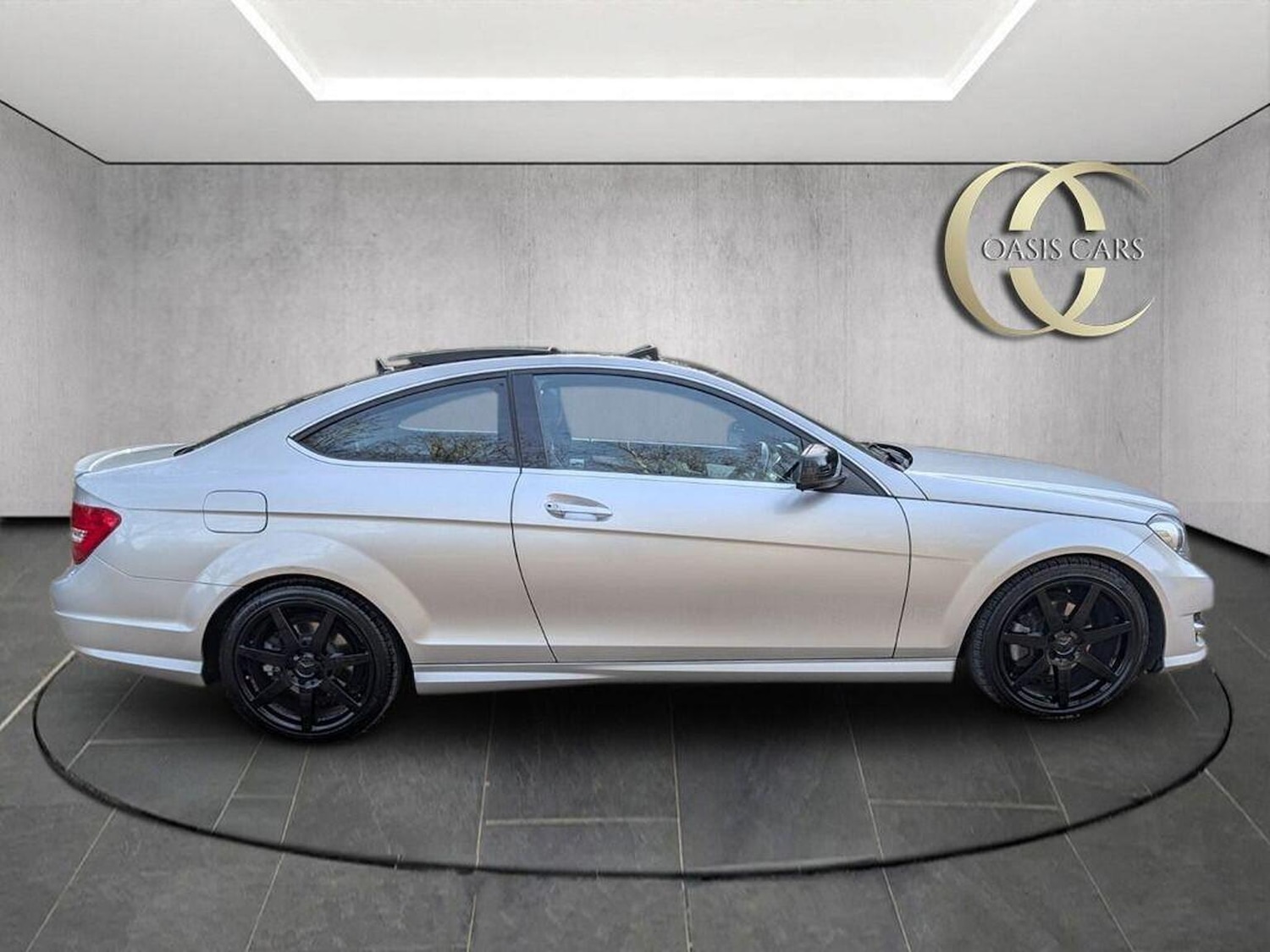 Used Mercedes-Benz C Class 2014 for sale - 77584509: Photo 2