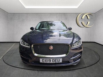 Used Jaguar F-Pace 2019 for sale - 75615841: Photo